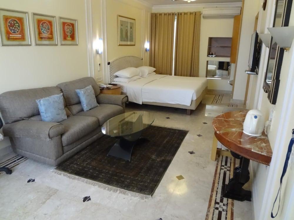 Regency Hotel Malabar Hill Mumbai Exterior photo